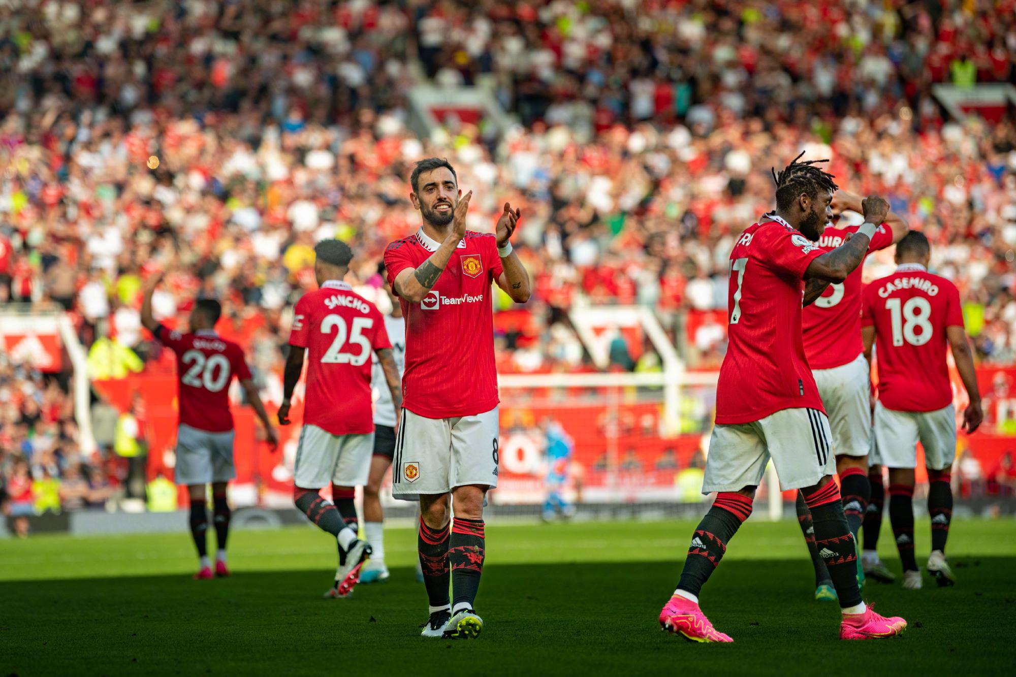 人队的中场 人队的中场