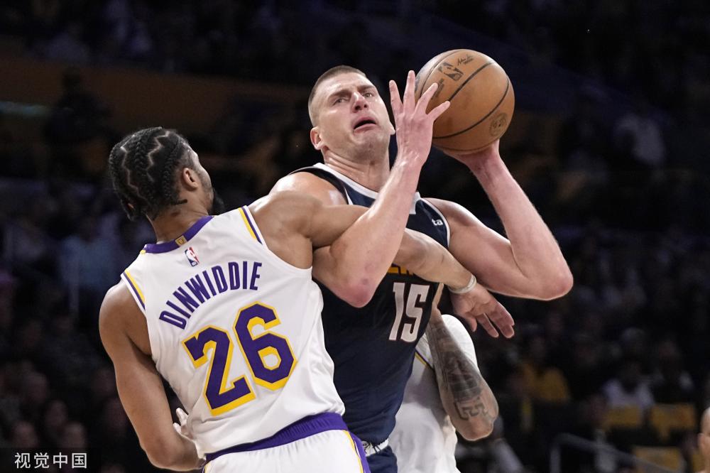 在此背景下 在此背景下